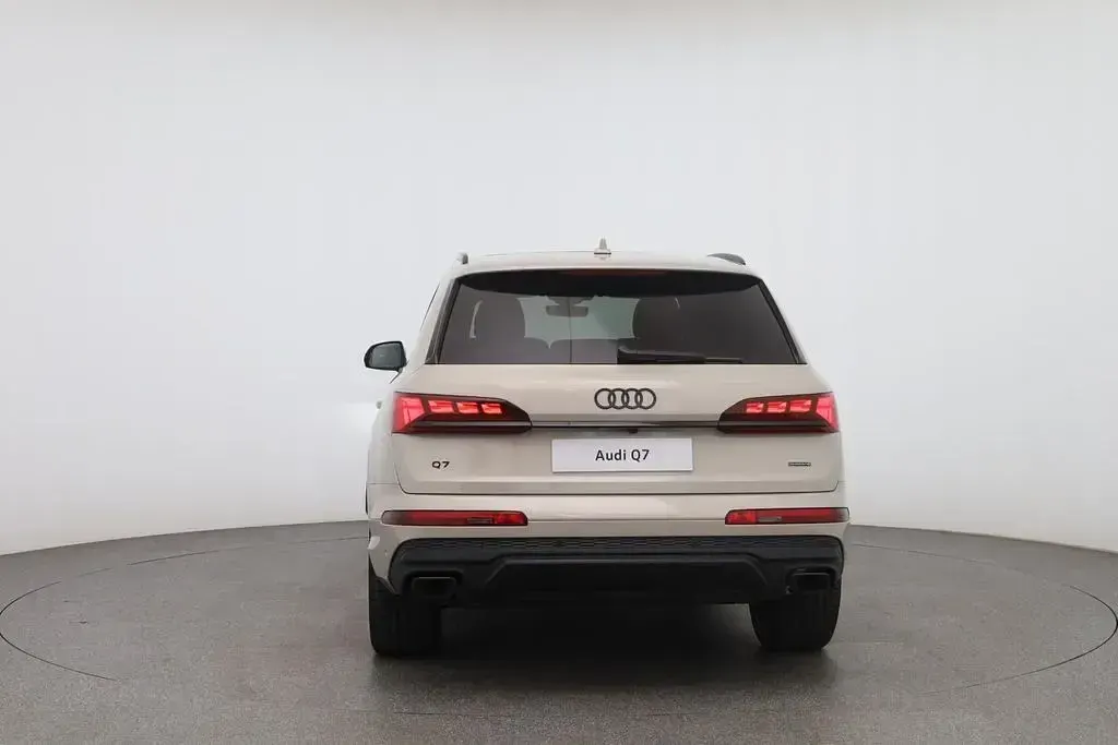 Neu Audi Q7 Sport 286 PS (210 kW) 2026 Braun SUV