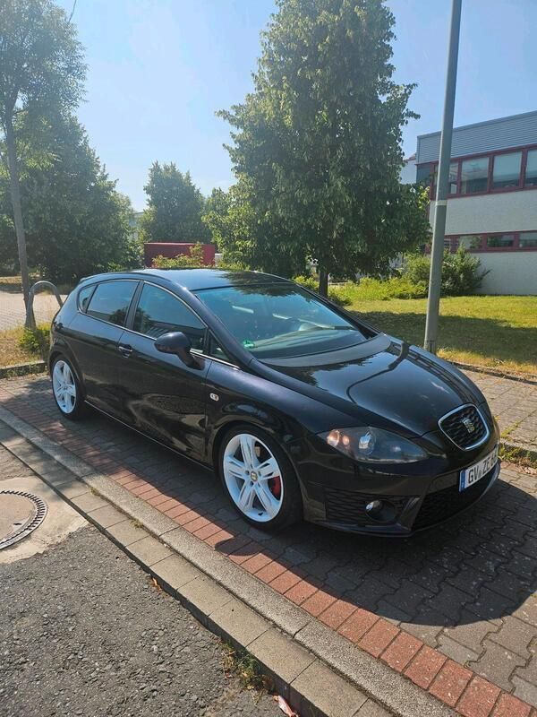 Schwarz Gebraucht 2009 Seat Leon FR Limousine | 2.200 € - Bild 1/4