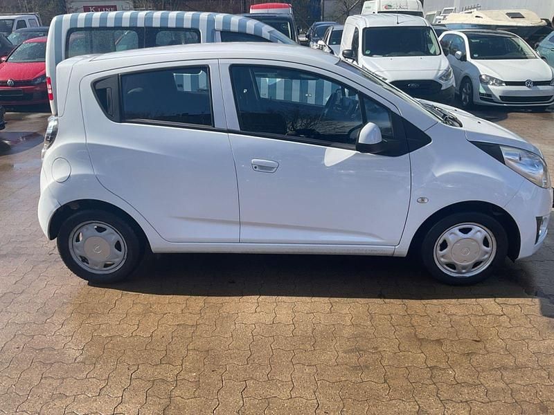 Gebraucht Chevrolet Spark 68 PS (50 kW) 2012 Schwarz Kleinwagen