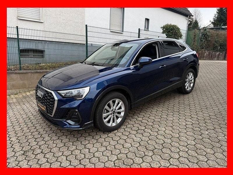 Blau Gebraucht 2022 Audi Q3 Sportback Basis SUV | 28.549 € - Bild 1/4