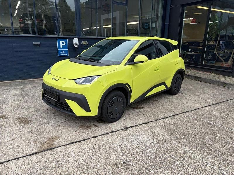 Neu BYD Dolphin Surf Active 64 kW (88 PS) 2025 Gelb Kleinwagen