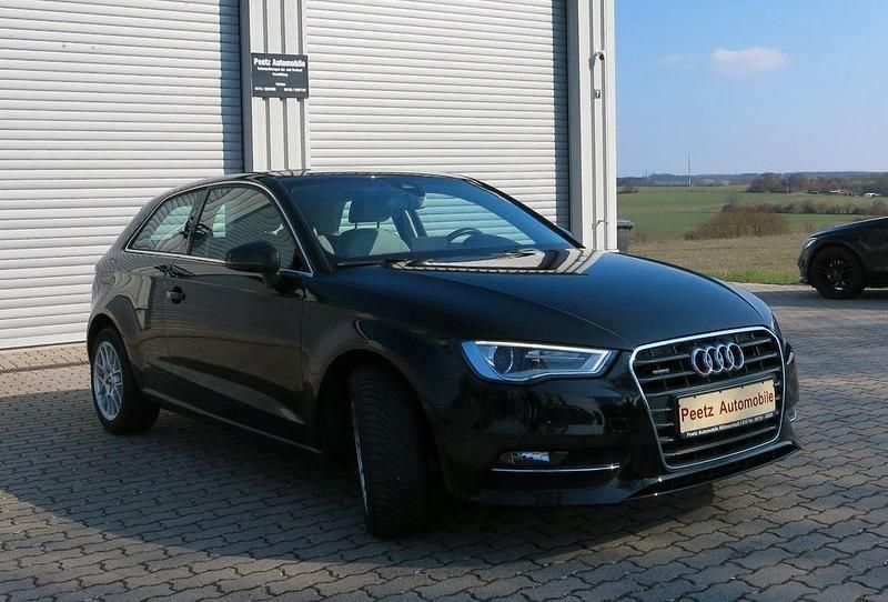 Gebraucht Audi A3 Attraction 179 PS (131 kW) 2013 Schwarz Limousine