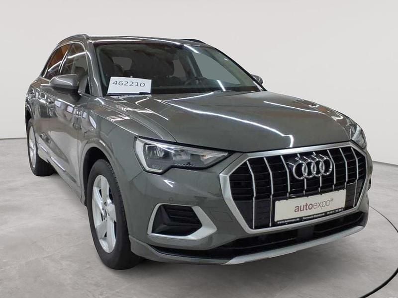 Chronosgrau metallic Gebraucht 2024 Audi Q3 Advanced SUV | 32.990 € (Superpreis) - Bild 1/4