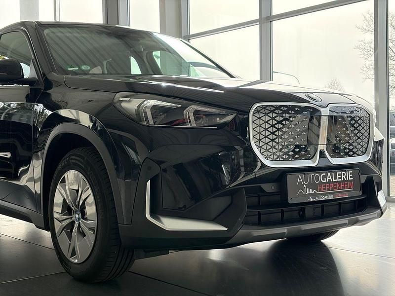 Gebraucht BMW iX1 150 kW (204 PS) 2024 Schwarz SUV
