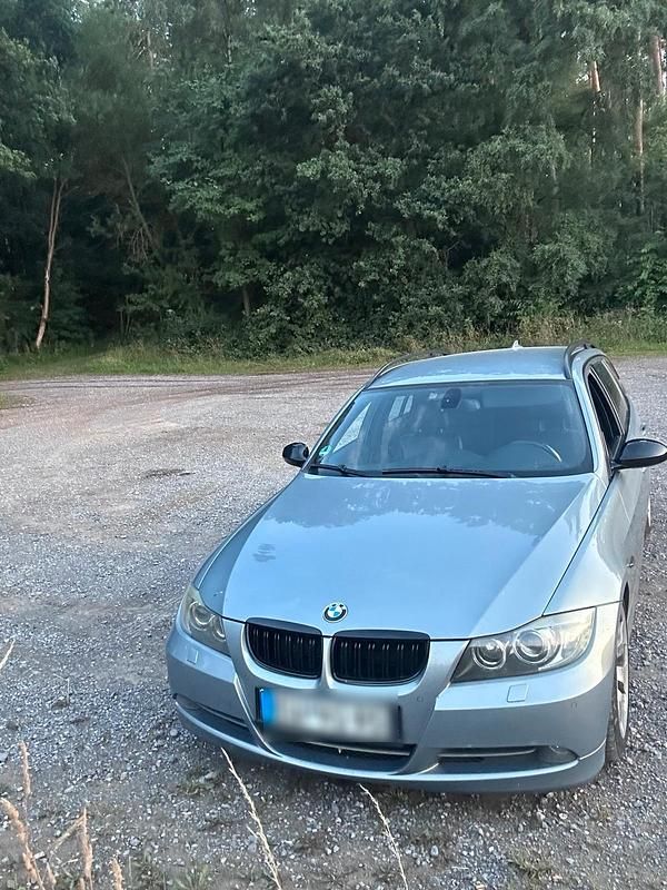 Gebraucht 2006 BMW 330 Kombi | 7.400 € (Etwas zu teuer) - Bild 1/4