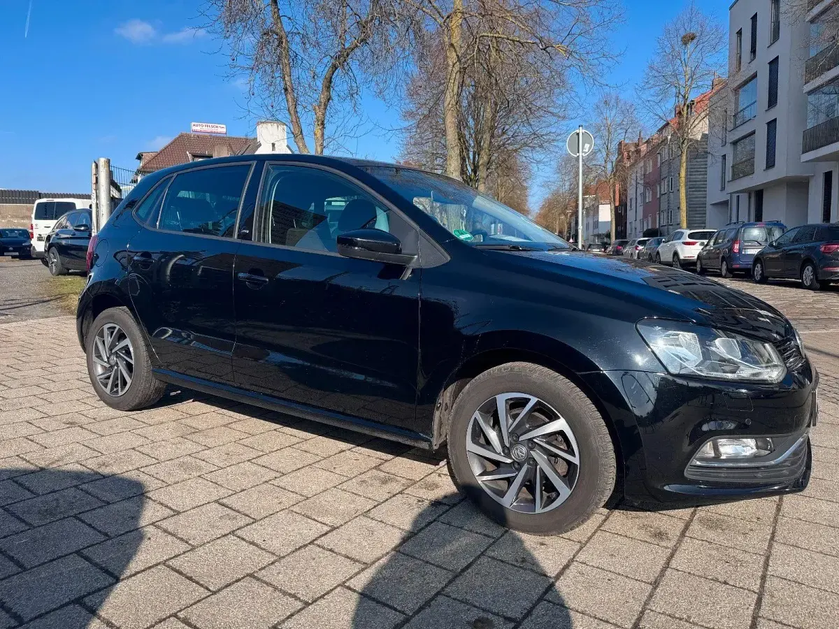 Gebraucht VW Polo Sound 90 PS (66 kW) 2017 Schwarz Kleinwagen
