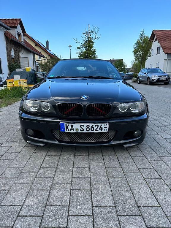 Gebraucht BMW 325 Cabriolet Performance 192 PS (141 kW) 2003 Schwarz Cabrio