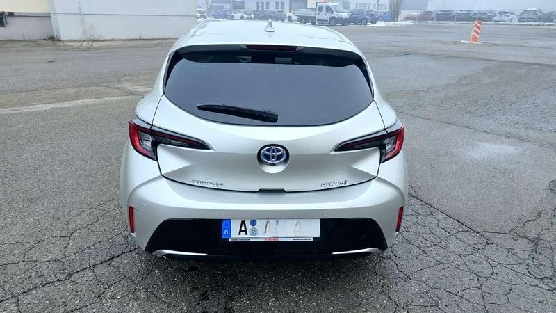 Gebraucht Toyota Corolla Hybrid Team 140 PS (102 kW) 2023 Grau Kleinwagen