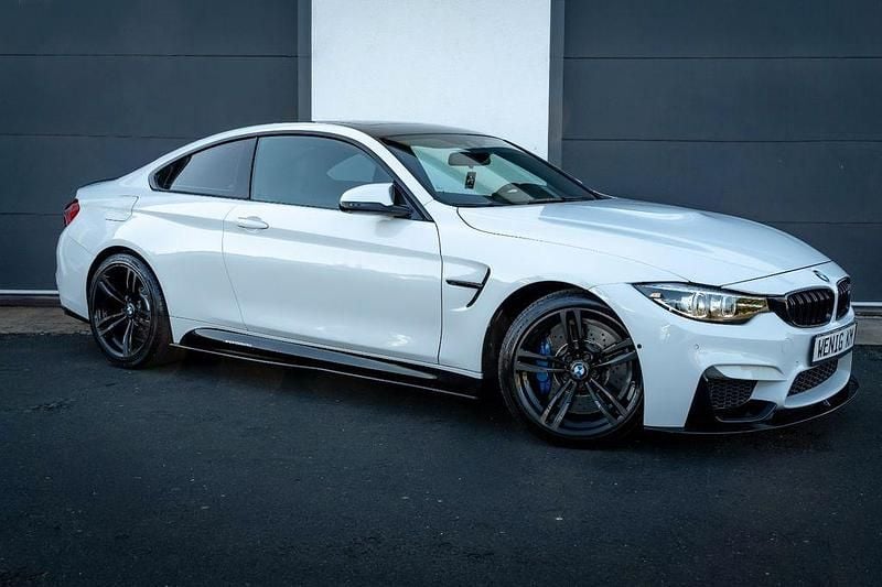 Używany BMW M4 Performance 431 KM (317 kW) 2015 Biały Coupe