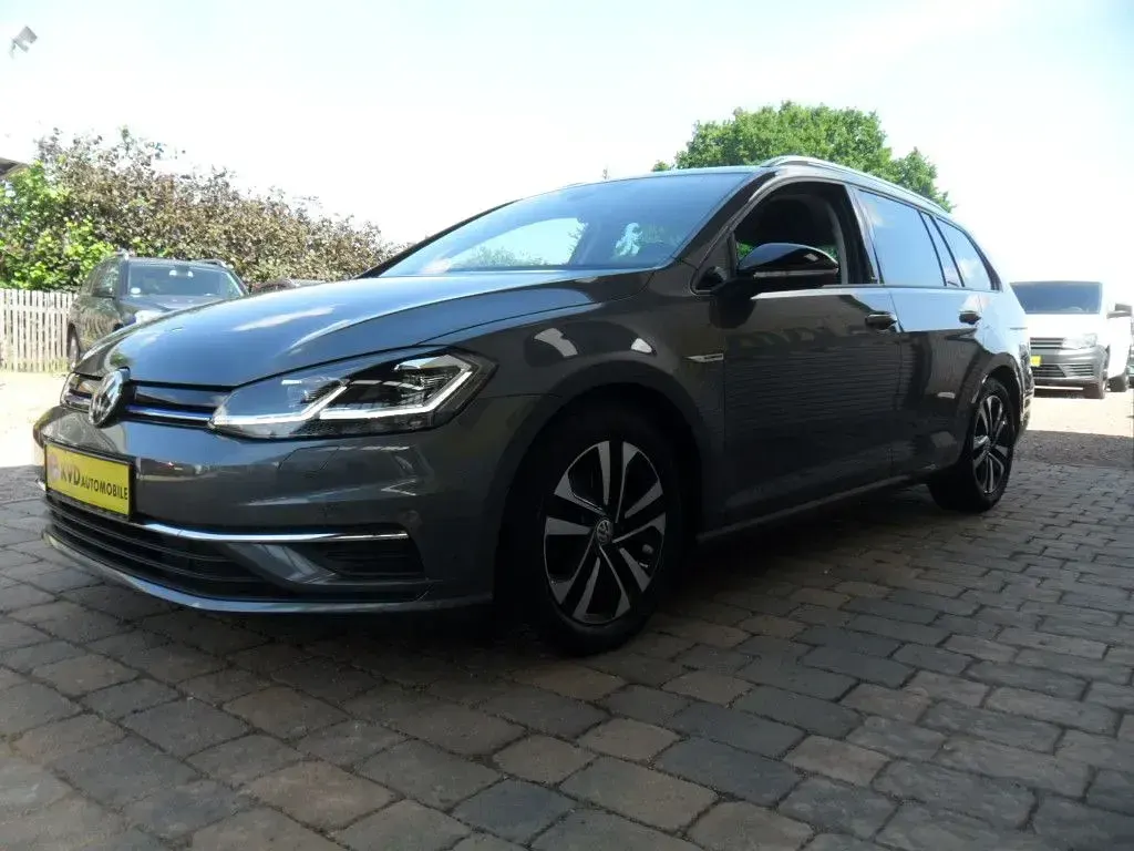 Gebraucht VW Golf VII IQ Drive 131 PS (96 kW) 2019 Grau Kombi