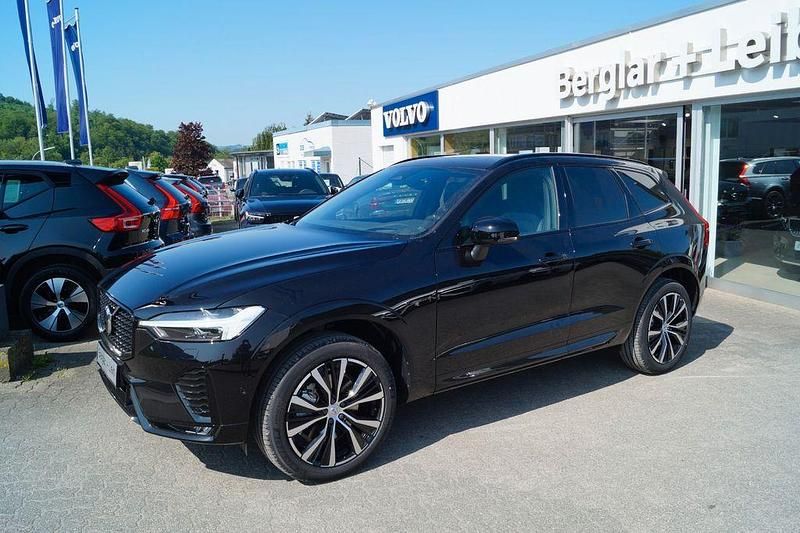 Gebraucht Volvo XC60 Ultimate 197 PS (144 kW) 2023 Onyx black SUV