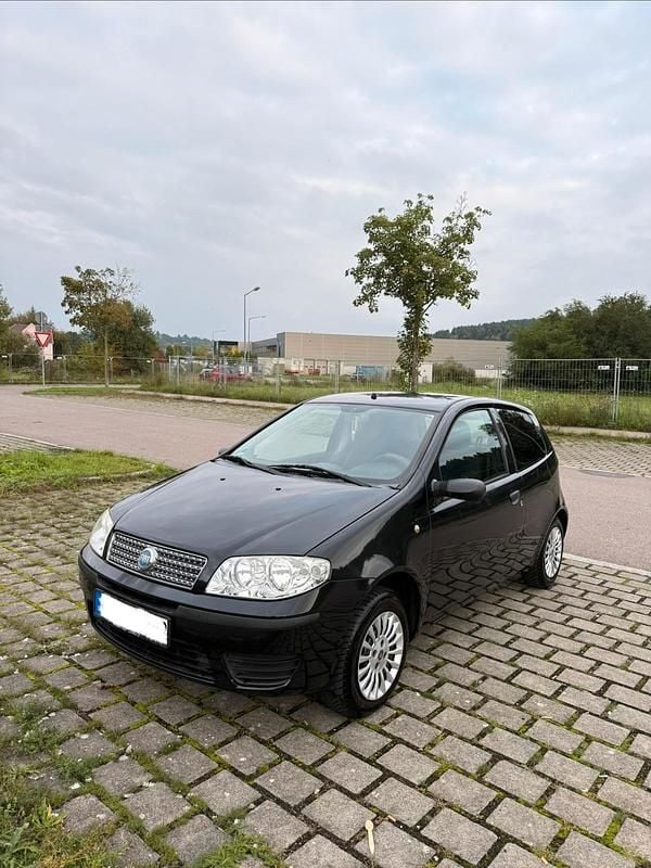 Schwarz Gebraucht 2007 Fiat Punto Kleinwagen | 1.650 € (Fairer Preis) - Bild 1/4