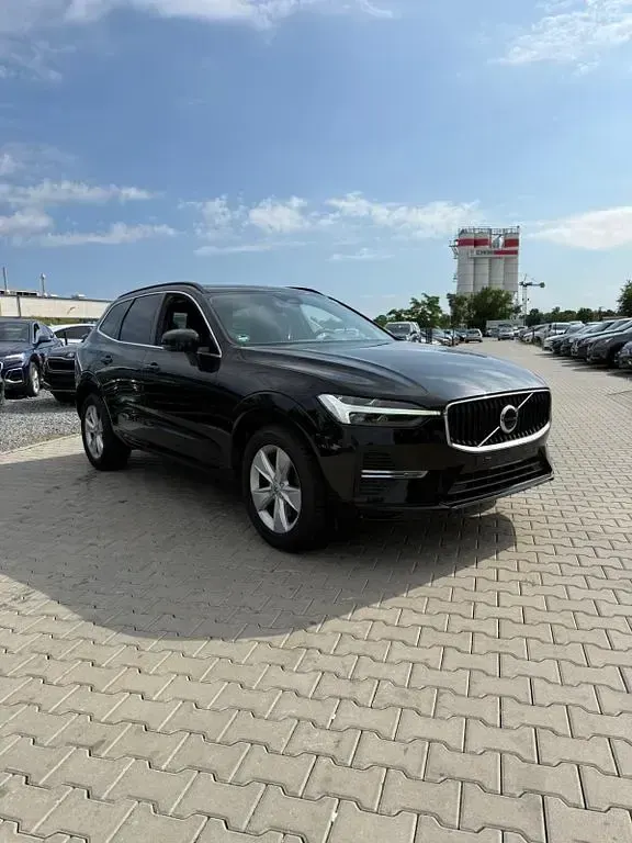 Gebraucht Volvo XC60 Core 197 PS (144 kW) 2023 Schwarz SUV