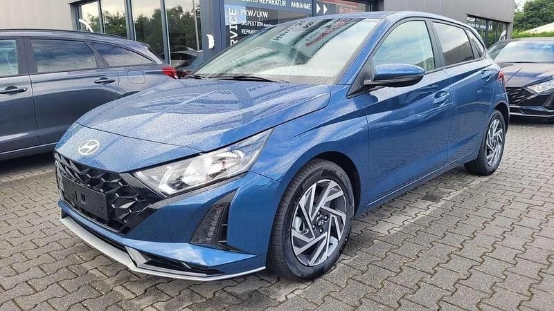 Neu Hyundai i20 90 PS (66 kW) 2025 Vibrant blau Kleinwagen