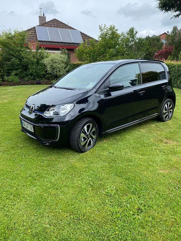 Schwarz Gebraucht 2022 VW e-up! Kleinwagen | 15.990 € (Fairer Preis) - Bild 1/4