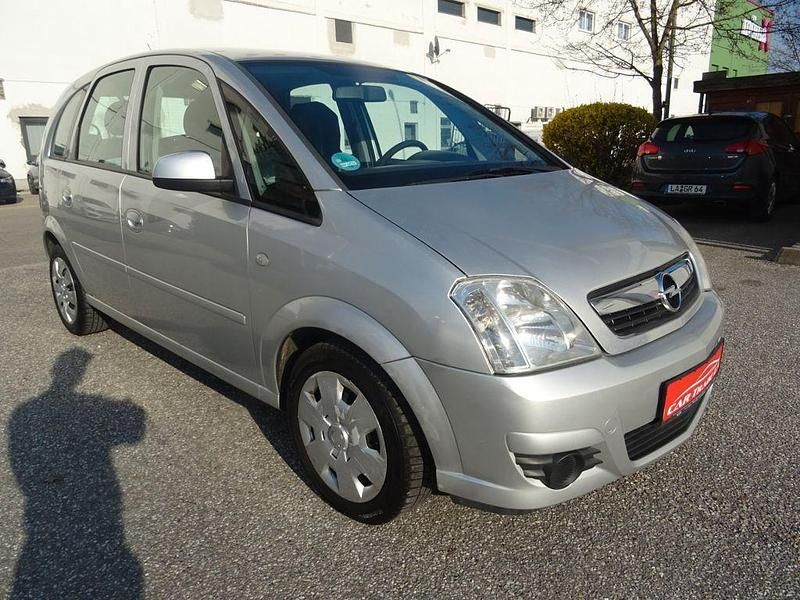 Gebraucht Opel Meriva Edition 90 PS (66 kW) 2010 Silber Van / Kleinbus