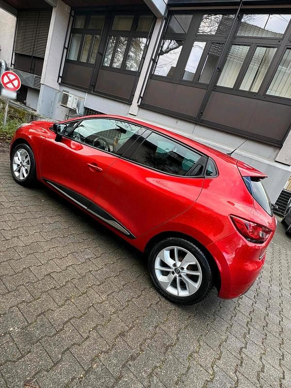 Gebraucht Renault Clio IV Intens 90 PS (66 kW) 2017 Rot Limousine
