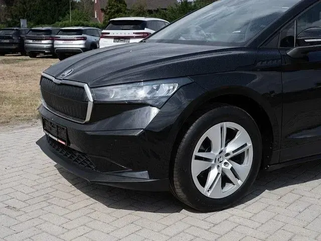 Gebraucht Skoda Enyaq iV Loft 131 kW (179 PS) 2022 Schwarz SUV