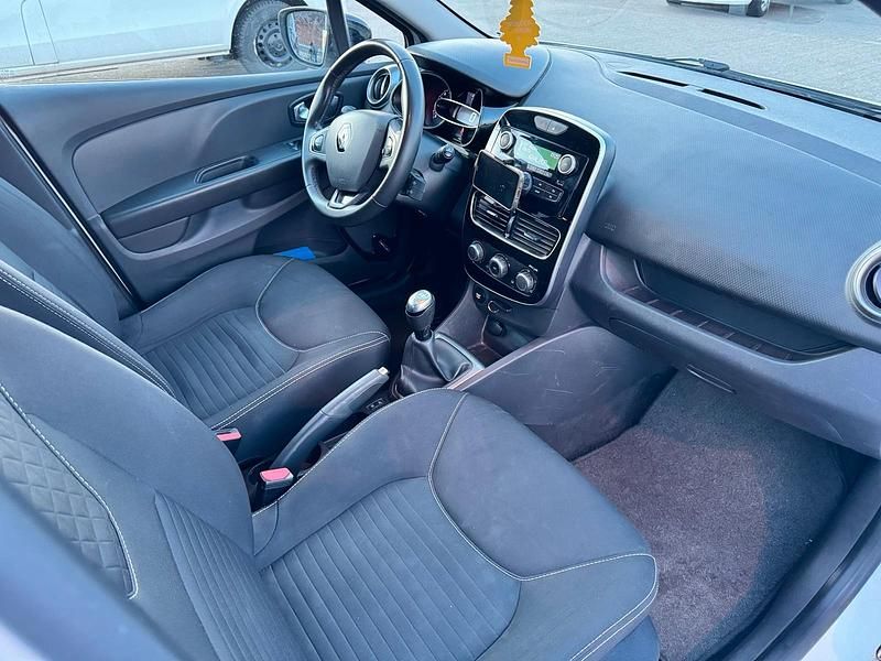 Gebraucht Renault Clio IV LIMITED 75 PS (55 kW) 2018 Weiß Kleinwagen