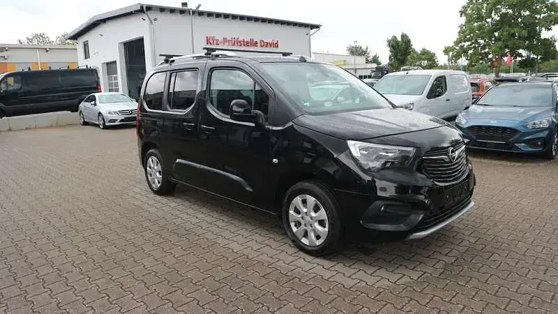 Gebraucht Opel Combo Life Innovation 131 PS (96 kW) 2020 Schwarz Van / Kleinbus