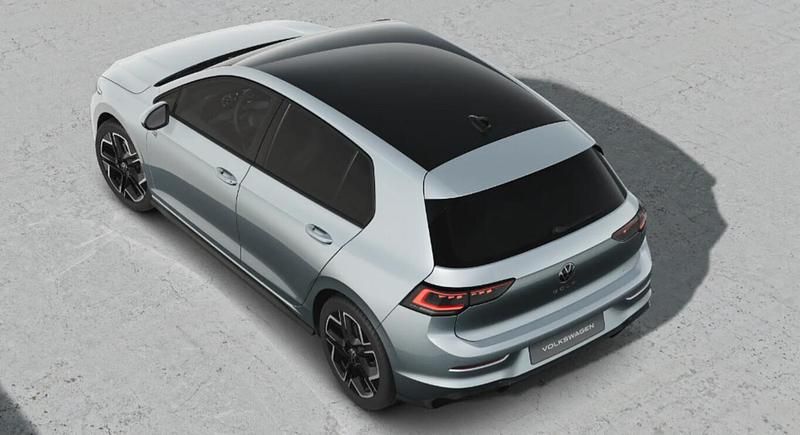Neu VW Golf VIII R-line 204 PS (150 kW) 2026 Oyster silver/black roof Limousine