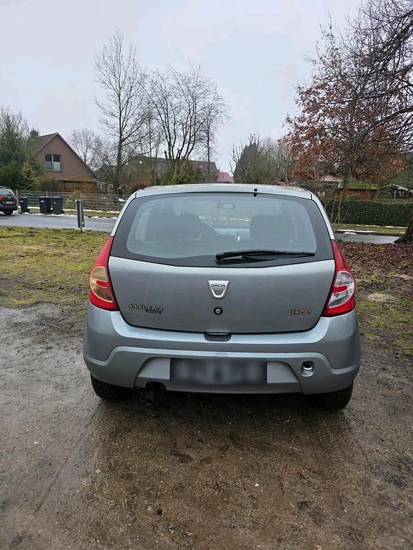 Gebraucht Dacia Sandero 75 PS (55 kW) 2009 Grau Kleinwagen