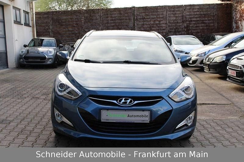 Gebraucht Hyundai i40 135 PS (99 kW) 2013 Blau Kombi