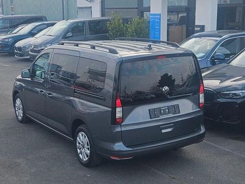 Gebraucht VW Caddy Maxi Life 122 PS (89 kW) 2022 Grau Van / Kleinbus