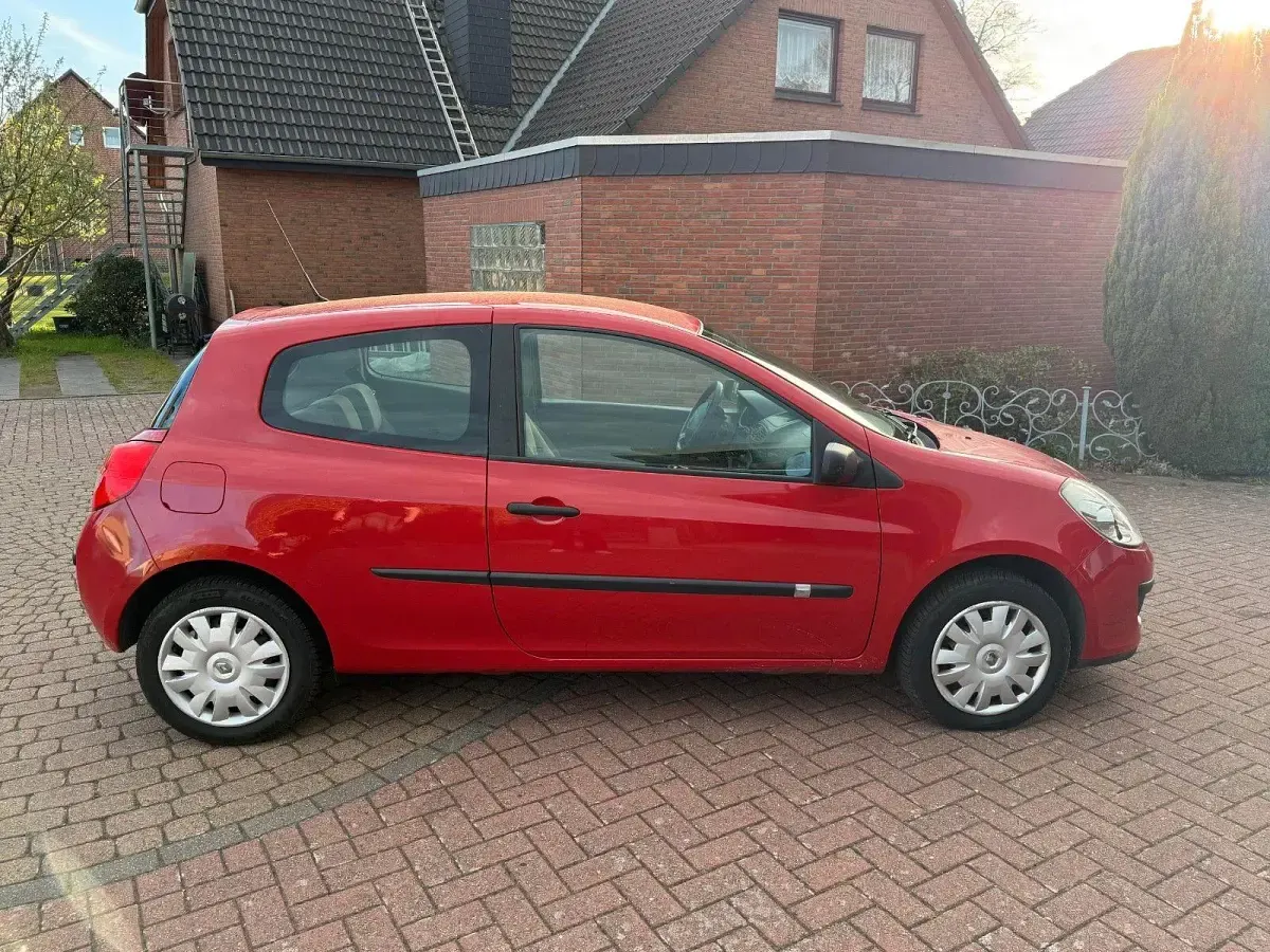 Gebraucht Renault Clio II Campus 75 PS (55 kW) 2006 Rot Kleinwagen