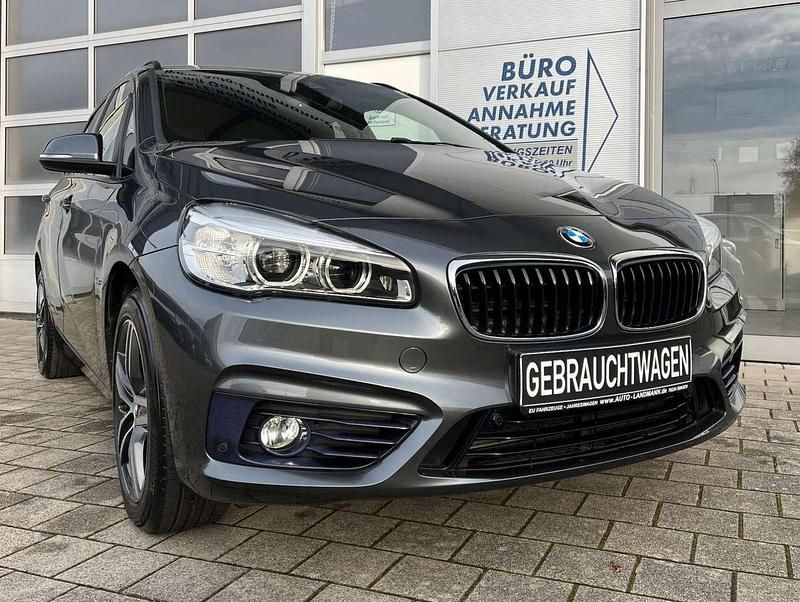 Gebraucht BMW 218 Sport Line 136 PS (100 kW) 2017 Mineralgrau Van / Kleinbus