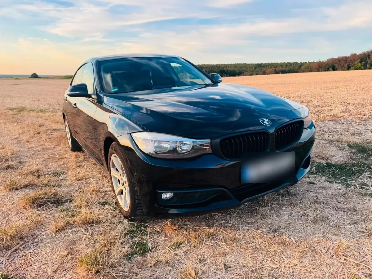 Gebraucht BMW 320 184 PS (135 kW) 2014 Schwarz Limousine