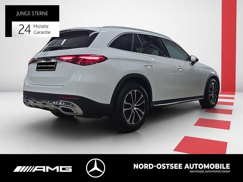 Gebraucht Mercedes GLC220 Avantgarde 197 PS (144 kW) 2024 Unilack polarweiß SUV