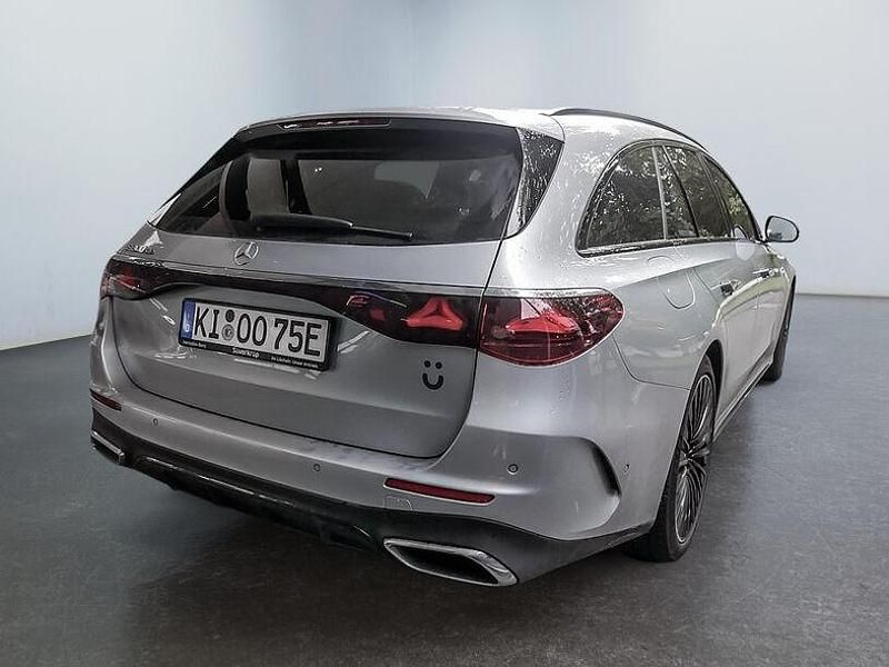 Gebraucht Mercedes E300 AMG 313 PS (230 kW) 2025 Silber Limousine