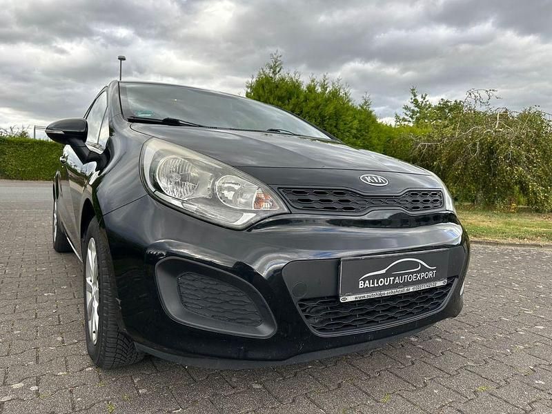 Schwarz Gebraucht 2012 Kia Rio Limousine | 3.500 € (Guter Preis) - Bild 1/4
