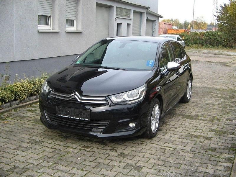 Schwarz Gebraucht 2015 Citroën C4 SELECTION Limousine | 5.950 € (Fairer Preis) - Bild 1/4