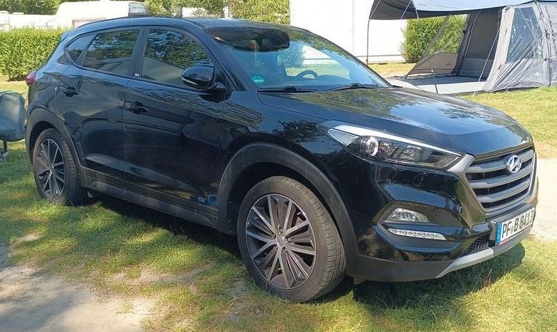Schwarz Gebraucht 2018 Hyundai Tucson Passion SUV | 15.249 € (Guter Preis) - Bild 1/4