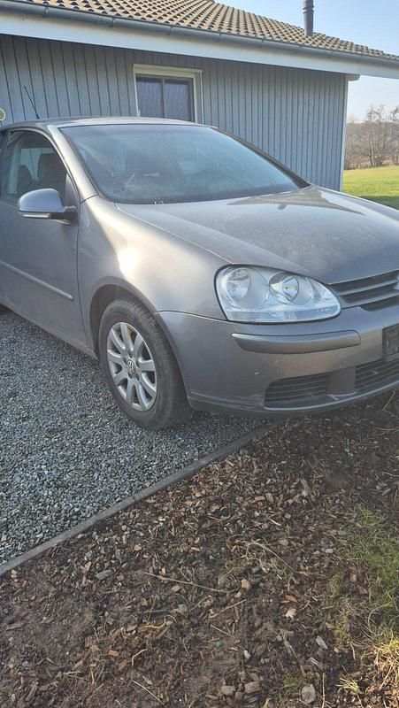 Gebraucht VW Golf IV 75 PS (55 kW) 2005 Kleinwagen