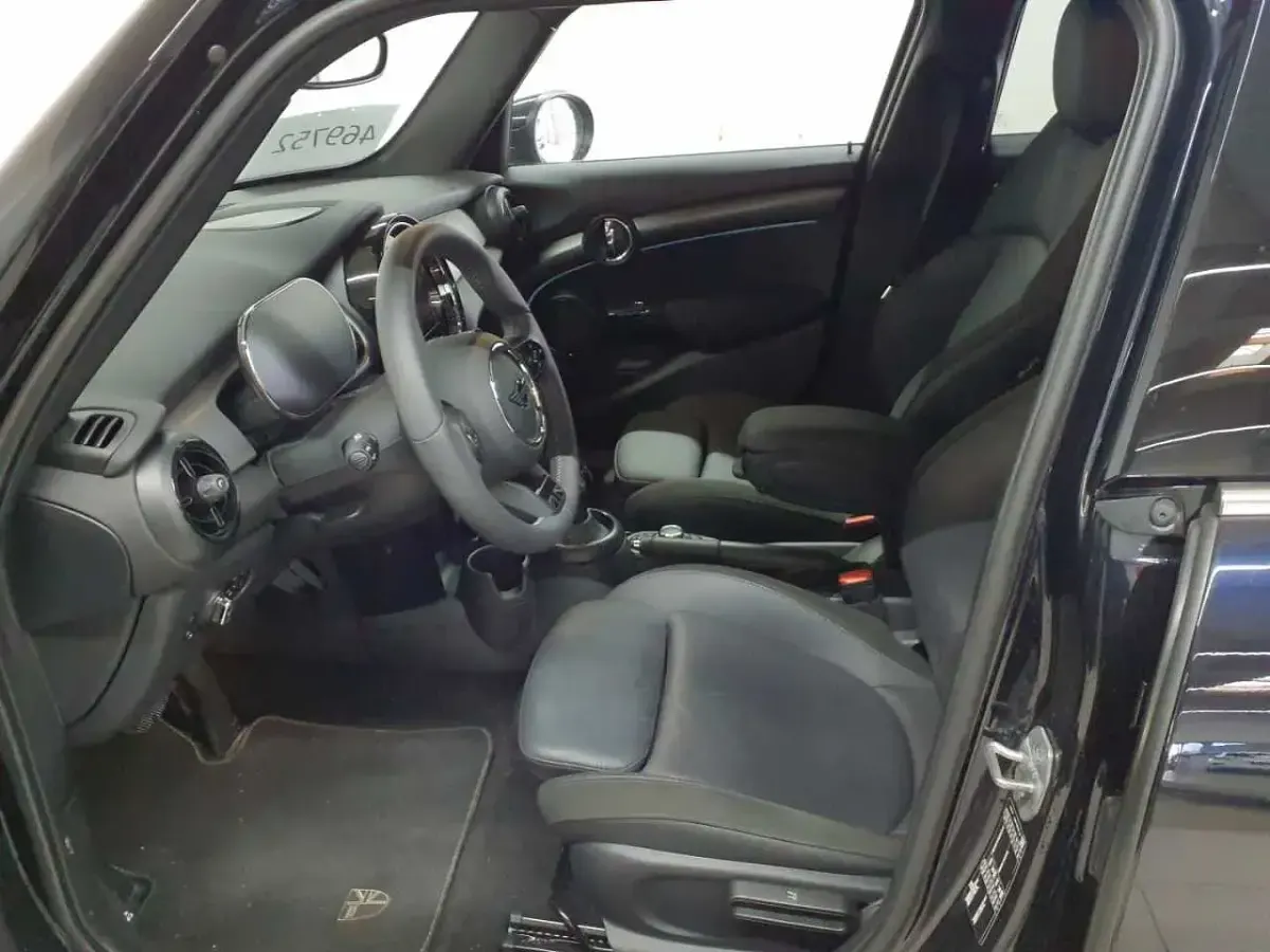 Gebraucht Mini Cooper S 178 PS (130 kW) 2023 Enigmatic black metallic Kleinwagen
