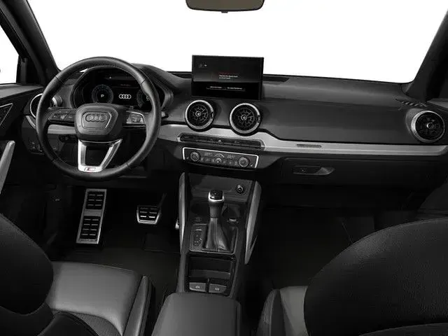 Gebraucht Audi Q2 S-Line 150 PS (110 kW) 2025 Navarrablau metallic SUV