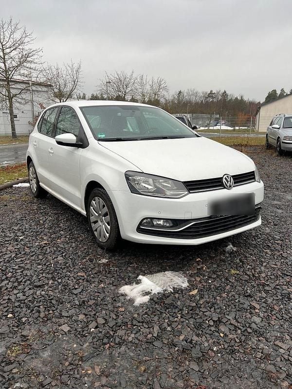 Gebraucht VW Polo 90 PS (66 kW) 2015 Weiß Kleinwagen