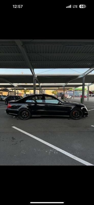 Schwarz Gebraucht 2005 Mercedes E55 AMG AMG Limousine | 23.000 € (Teuer) - Bild 1/4