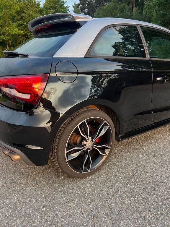 Gebraucht Audi S1 Performance 231 PS (169 kW) 2015 Schwarz Kleinwagen