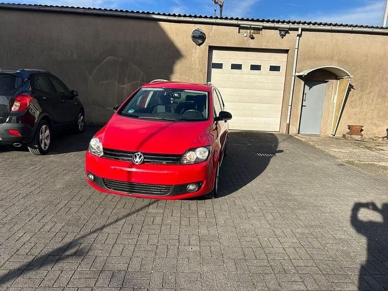 Rot Gebraucht 2012 VW Golf Plus Style Van / Kleinbus | 5.500 € (Guter Preis) - Bild 1/4