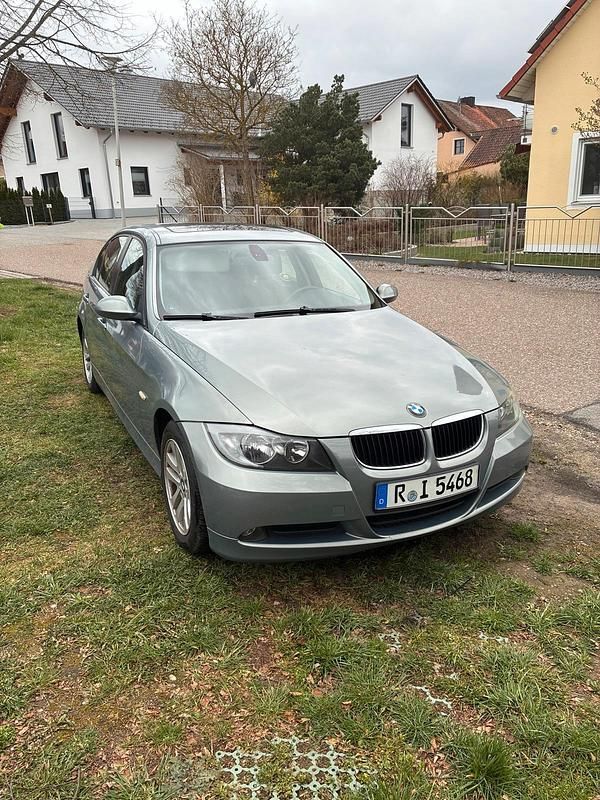 Gebraucht BMW 318 143 PS (105 kW) 2007 Silber Limousine