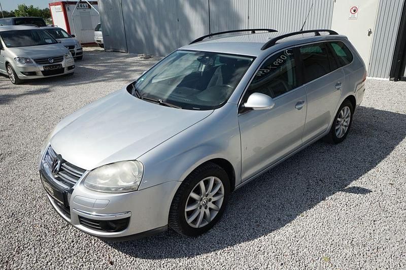 Gebraucht VW Golf V Comfortline 102 PS (75 kW) 2008 Reflexsilber metallic Kombi