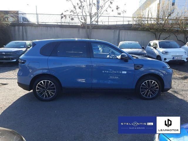 Gebraucht Leapmotor B10 160 kW (218 PS) 2025 Blau SUV