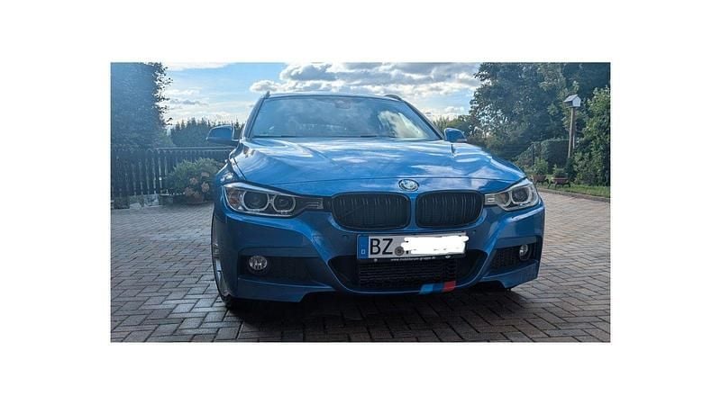 Blau Gebraucht 2015 BMW 320 M Sport Kombi | 15.750 € (Guter Preis) - Bild 1/4