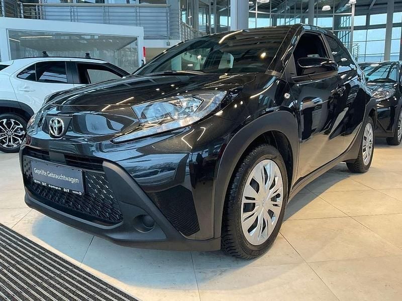 Gebraucht Toyota Aygo Business Edition 72 PS (52 kW) 2024 Black mica / ink Kleinwagen