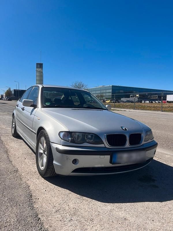 Gebraucht BMW 320 150 PS (110 kW) 2004 Silber Limousine