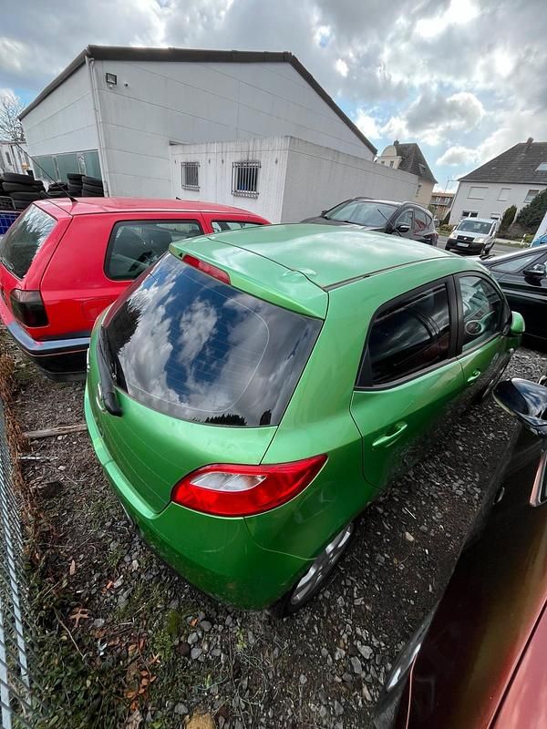 Gebraucht Mazda 2 103 PS (75 kW) 2007 Grün Kleinwagen
